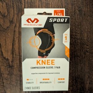 McDavid Sport Knee Compression Sleeve Pair Black Level 1.  Size L/XL